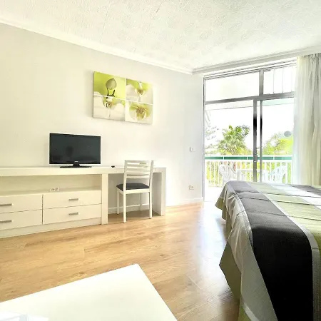 Estudio Superior, Wifi, Pool, Tropical Jardin En Puero De La Cruz Appartement *
